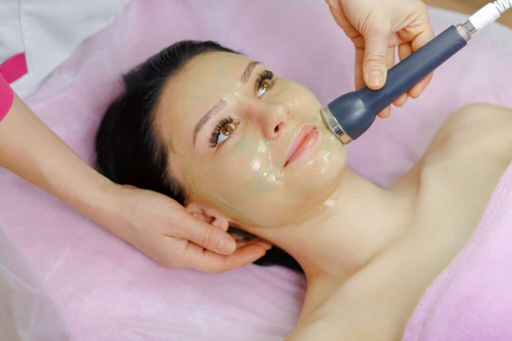 Deluxe HydraFacial
